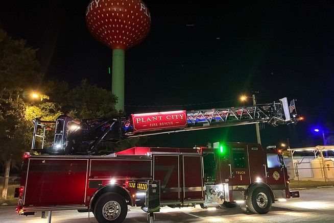 PC Fire Rescue Ladder Truck at OMA
